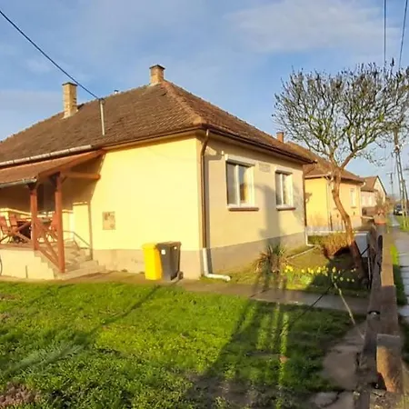 Oeregakac Vendeghaz Villa Tiszaladány Exterior photo